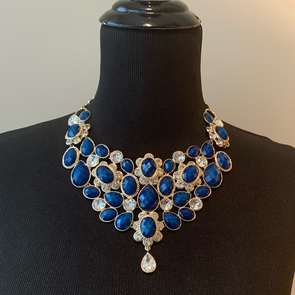 Stunning Blue rhinestone necklace - Picture 3 of 4